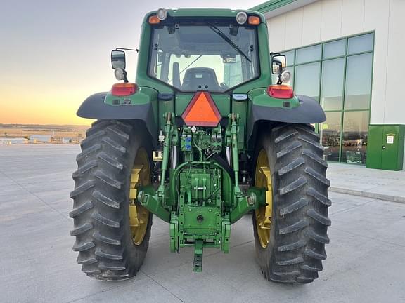 Image of John Deere 7530 Premium equipment image 3