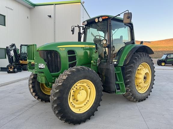 Image of John Deere 7530 Premium Primary image