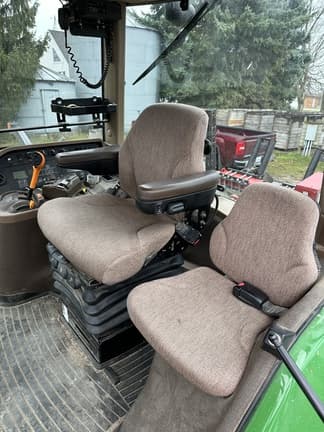 Image of John Deere 7630 equipment image 1