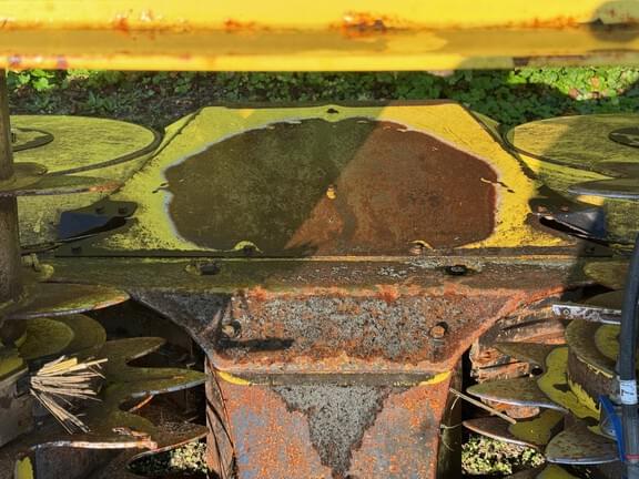 Image of John Deere 770 equipment image 1