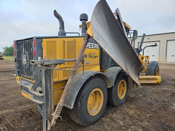 Image of John Deere 770G equipment image 3