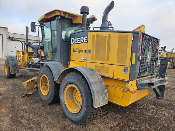 Image of John Deere 770G equipment image 1