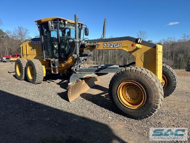Image of John Deere 772G equipment image 3