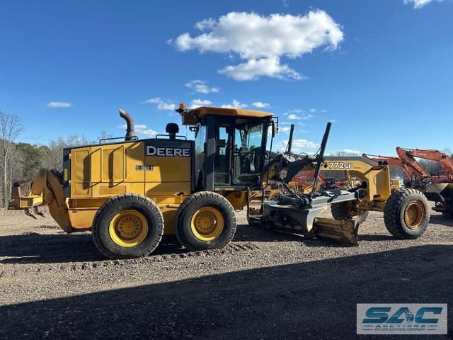 Image of John Deere 772G equipment image 1