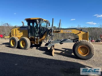 Main image John Deere 772G