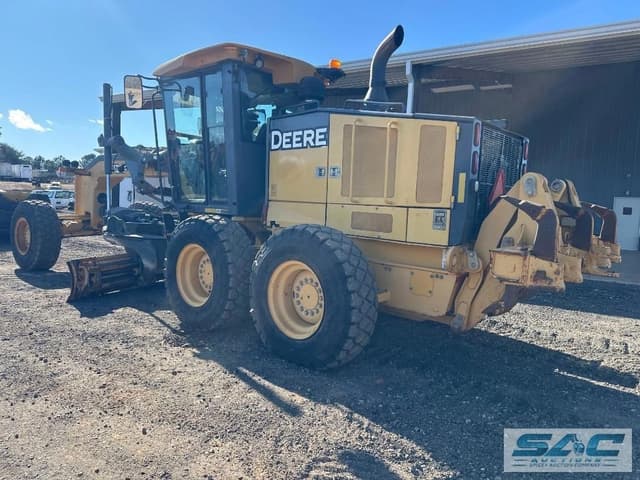 Image of John Deere 772G equipment image 4