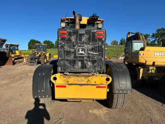 Image of John Deere 772G equipment image 3