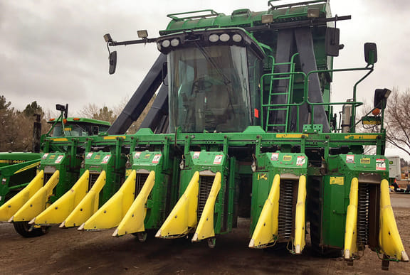 2011 John Deere 7760 Equipment Image0