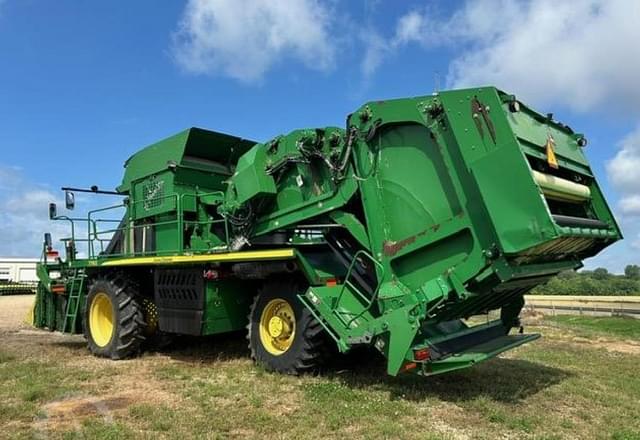 Image of John Deere 7760 equipment image 2
