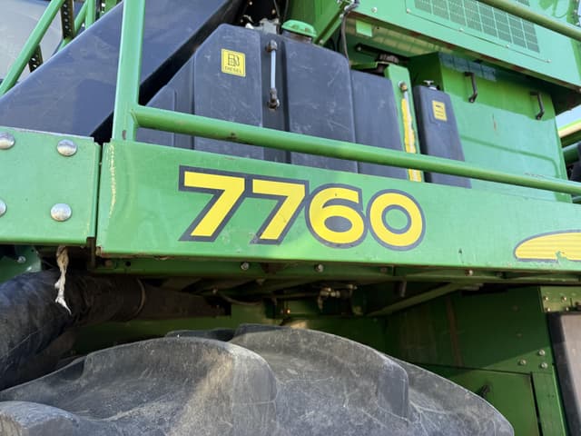 Image of John Deere 7760 equipment image 4