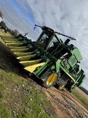 2011 John Deere 7760 Image