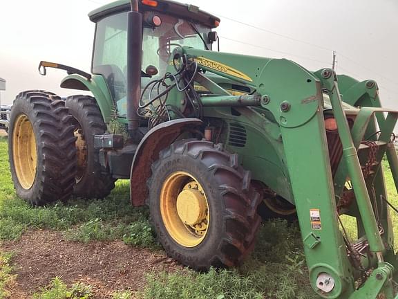 Image of John Deere 7830 equipment image 1