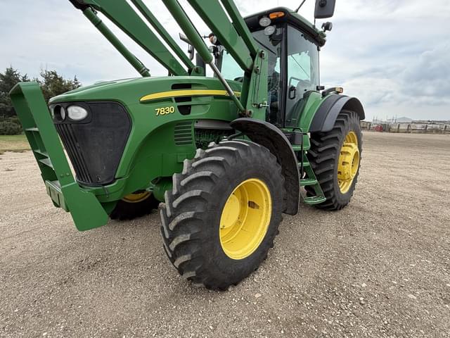 Image of John Deere 7830 equipment image 1