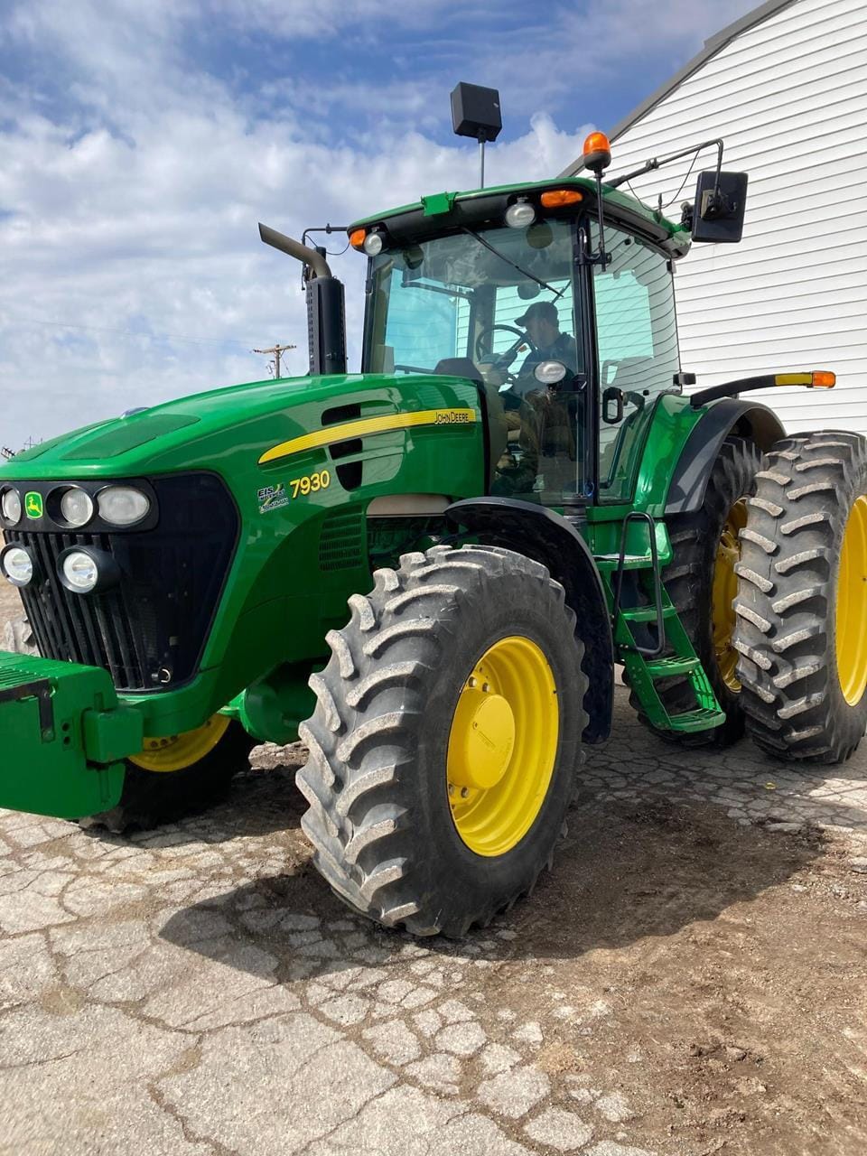 2011 John Deere 7930 Equipment Image0