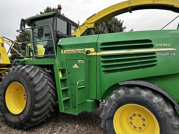 Image of John Deere 7950 equipment image 3