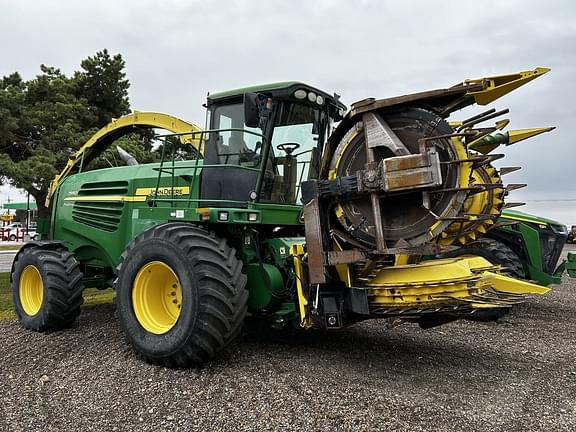 Image of John Deere 7950 equipment image 1