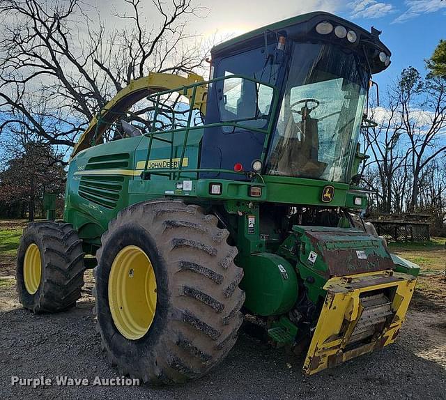 Image of John Deere 7950 equipment image 2