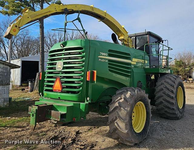 Image of John Deere 7950 equipment image 4