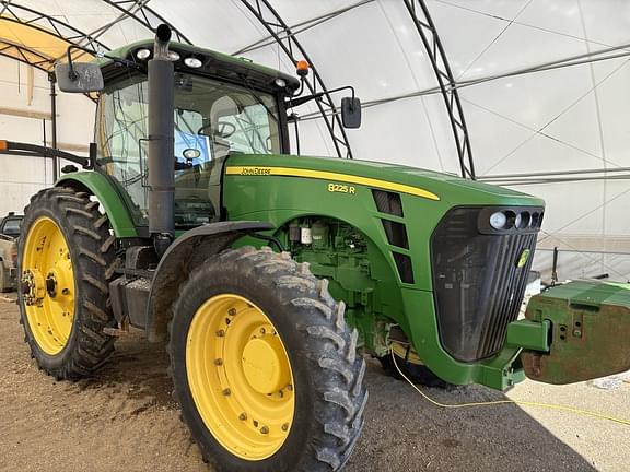 Image of John Deere 8225R equipment image 2