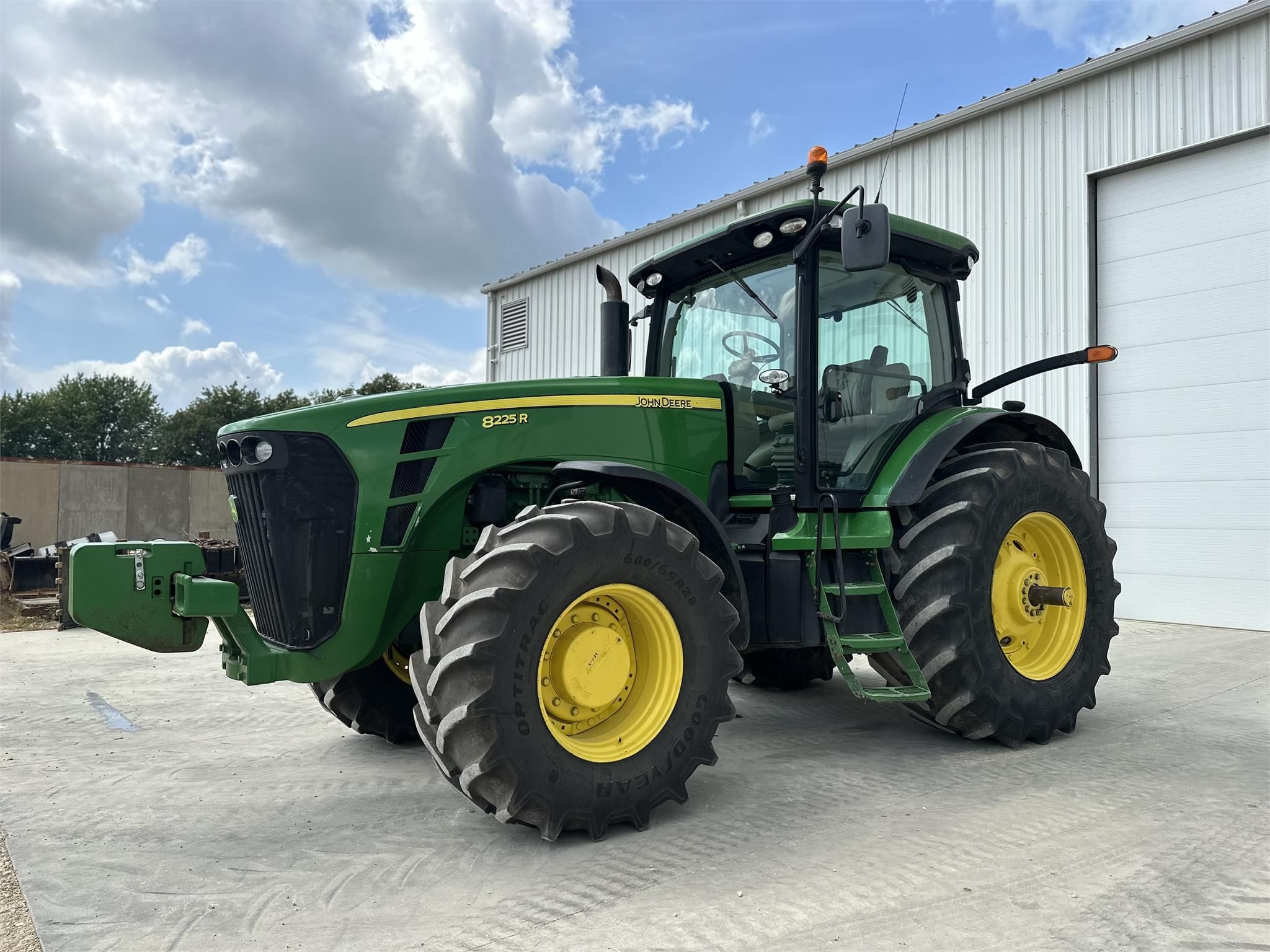 Main image John Deere 8225R
