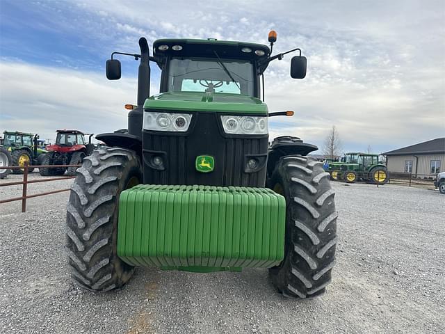 Image of John Deere 8235R equipment image 4