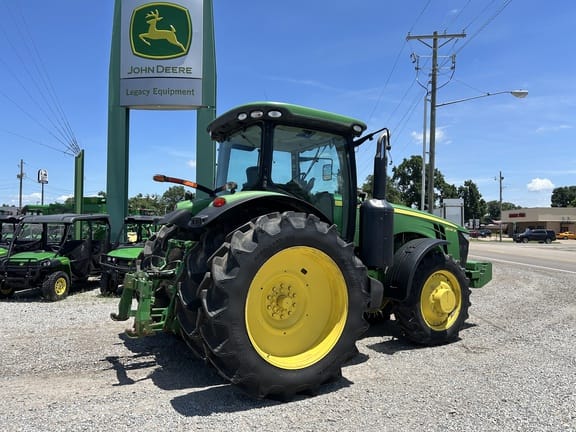 2011 John Deere 8235R Equipment Image0