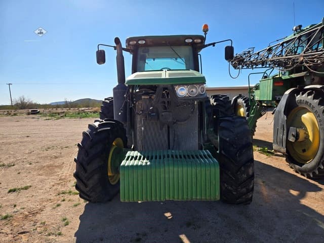 Image of John Deere 8235R equipment image 3
