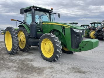 Main image John Deere 8235R