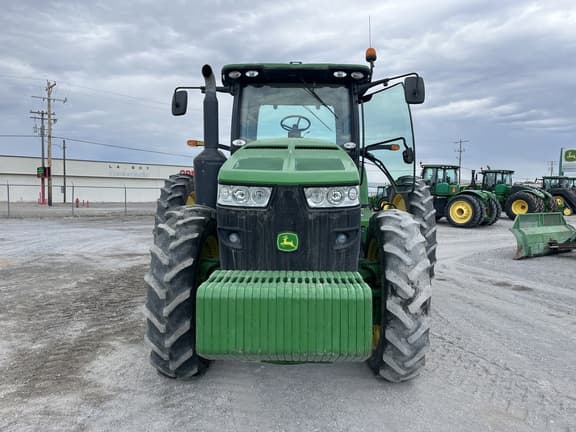 Image of John Deere 8235R equipment image 2