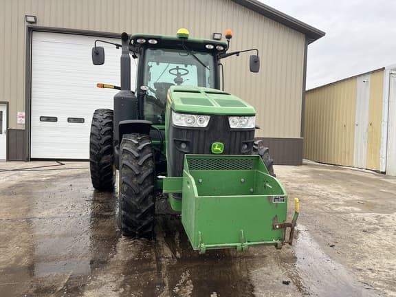Image of John Deere 8235R equipment image 1