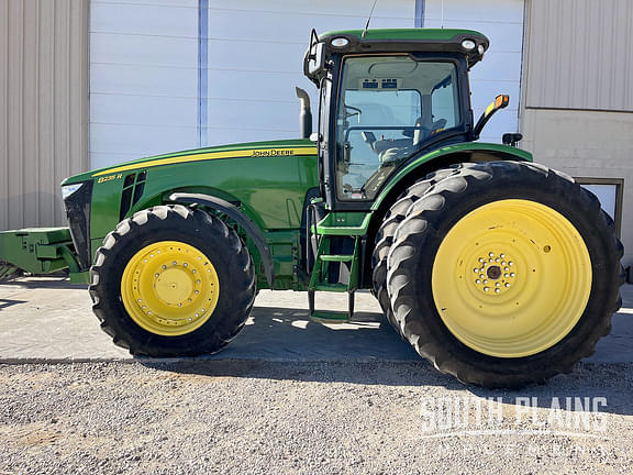 Image of John Deere 8235R Primary image