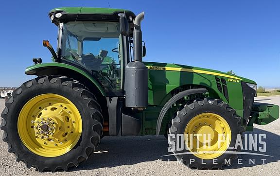 Image of John Deere 8235R equipment image 1