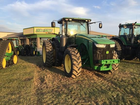 Image of John Deere 8235R equipment image 1