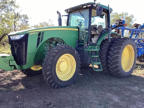 Image of John Deere 8235R Primary image