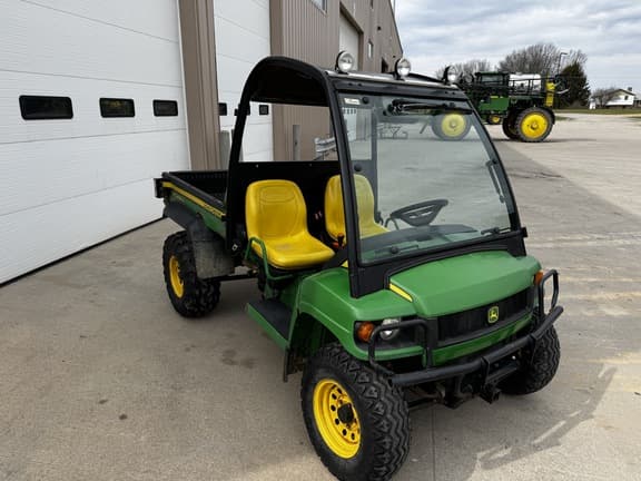 Image of John Deere Gator XUV 825i equipment image 1