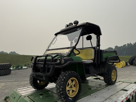Image of John Deere Gator XUV 825i equipment image 1