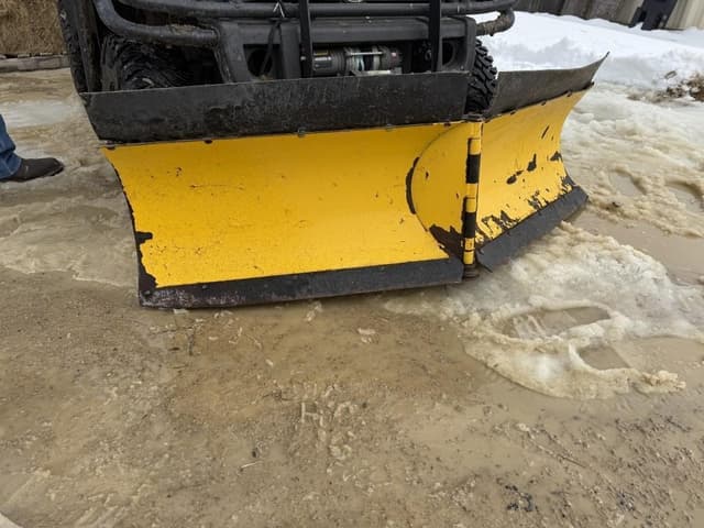 Image of John Deere Gator XUV 825i equipment image 3