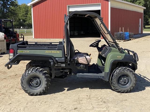 Image of John Deere Gator XUV 825i equipment image 1