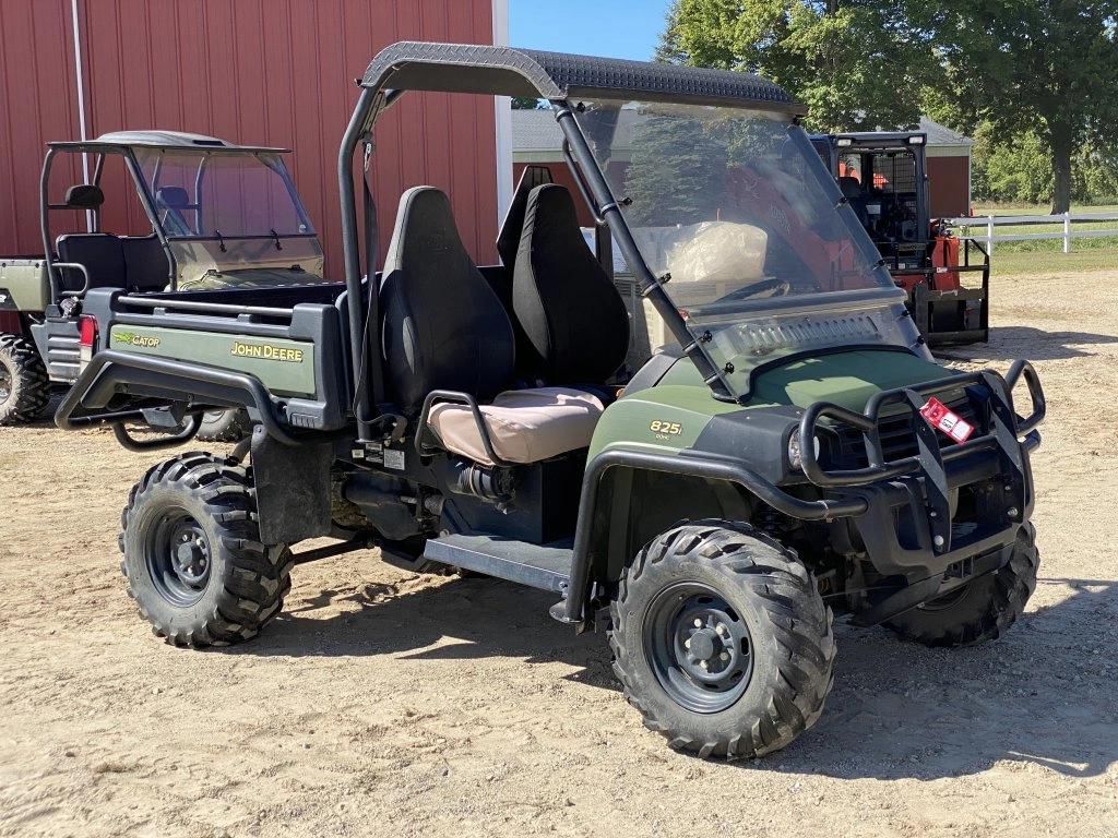 Main image John Deere Gator XUV 825i