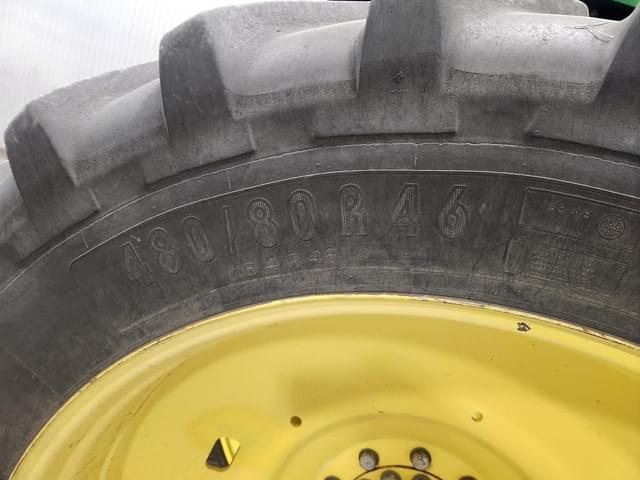 Image of John Deere 8260R equipment image 3