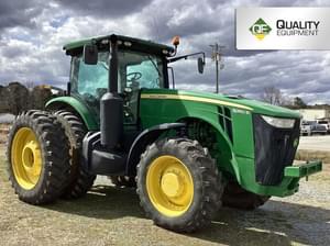 2011 John Deere 8260R Image