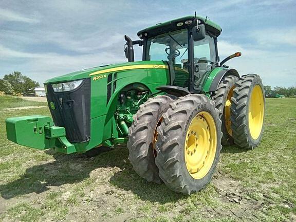 Image of John Deere 8260R Primary image