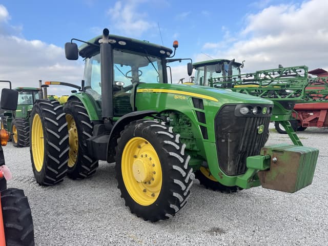Image of John Deere 8270R equipment image 2