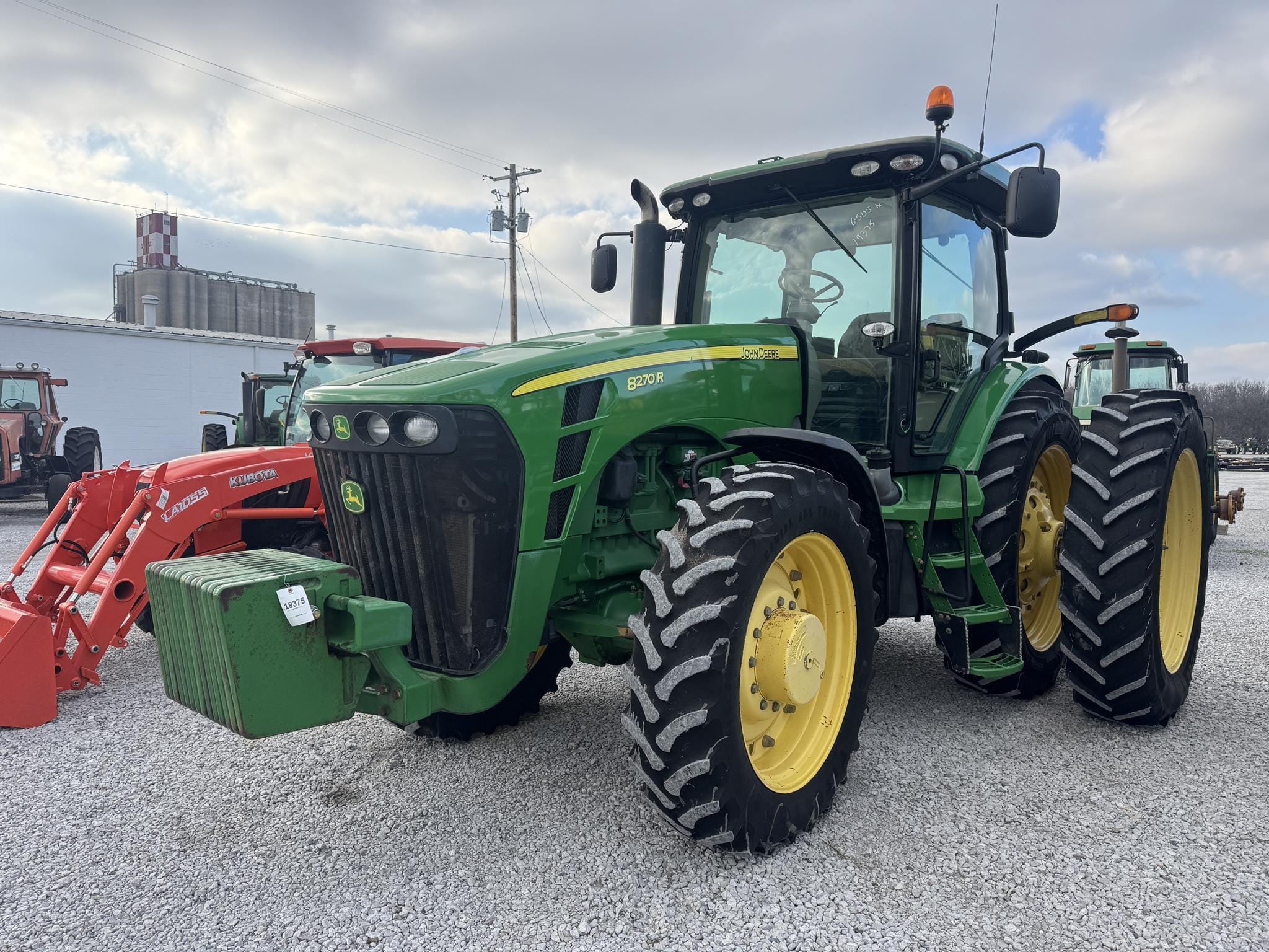 2011 John Deere 8270R Equipment Image0