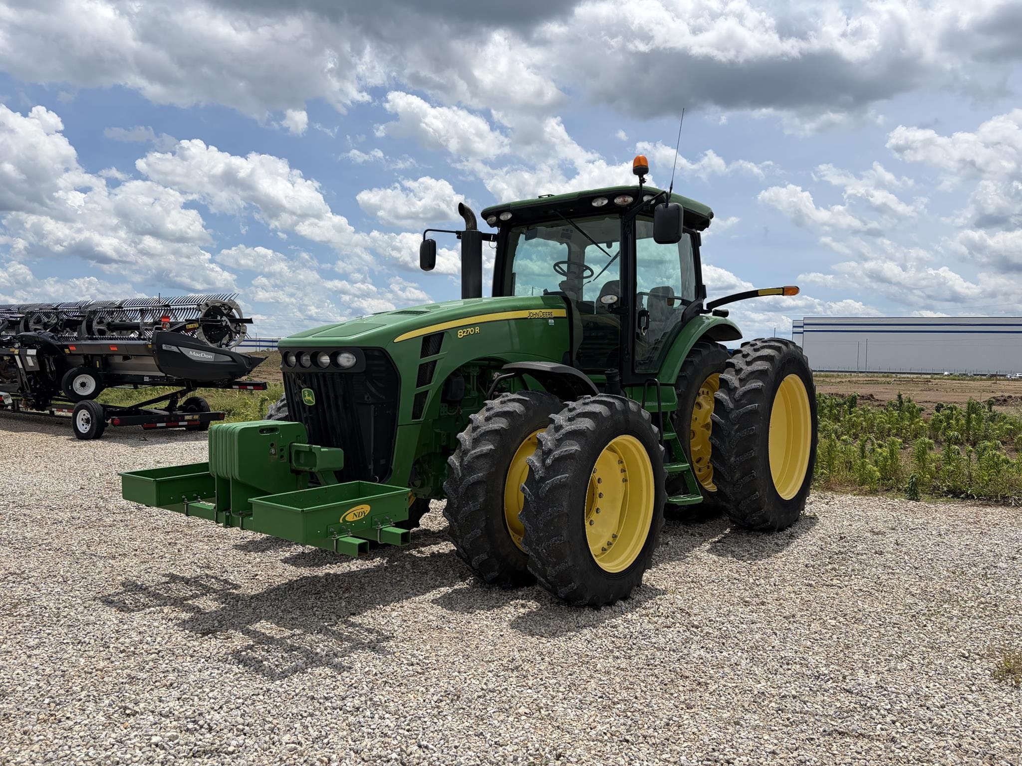 2011 John Deere 8270R Equipment Image0