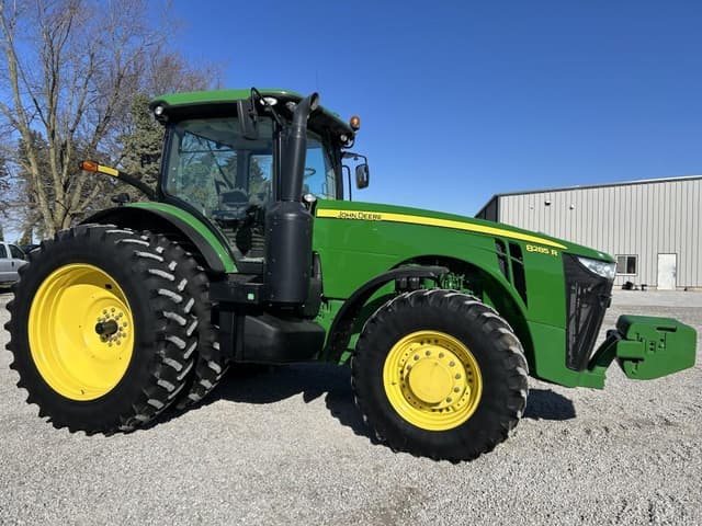Image of John Deere 8285R equipment image 1