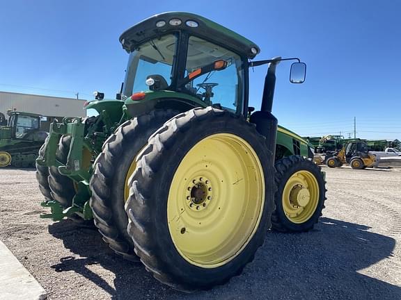 Image of John Deere 8285R equipment image 4