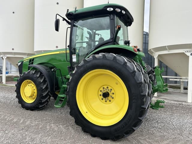 Image of John Deere 8285R equipment image 4