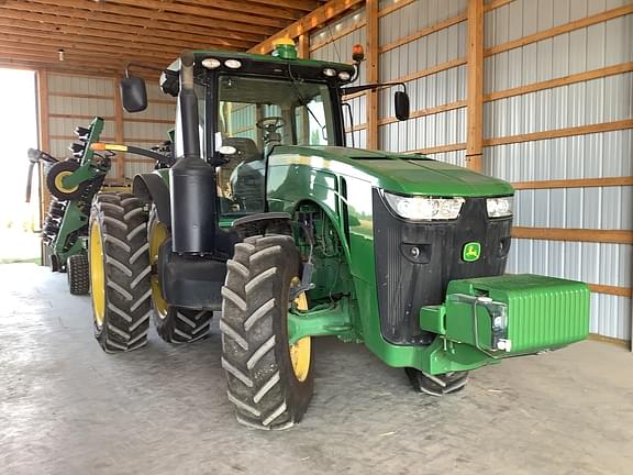 Image of John Deere 8285R Primary image