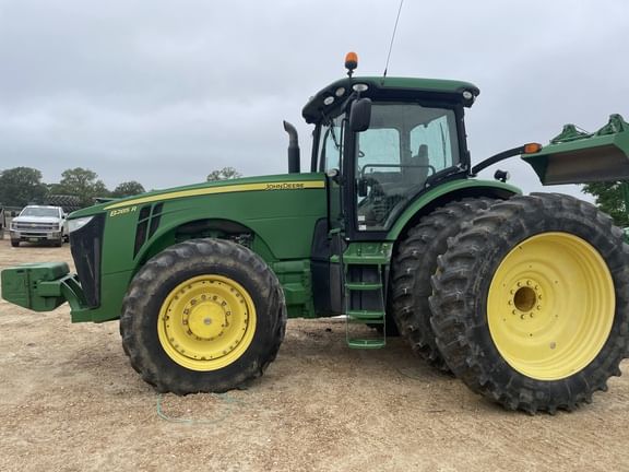 Main image John Deere 8285R